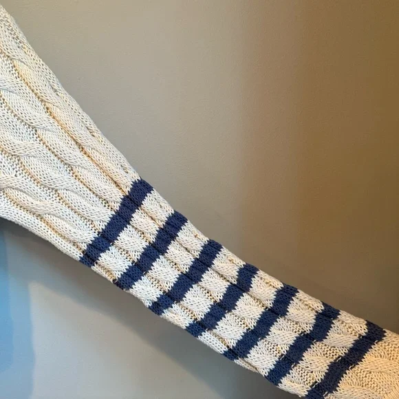 AE Long Weekend Crew Neck Striped Sweater Blue and Cream Size Large‎ - Picture 3 of 6